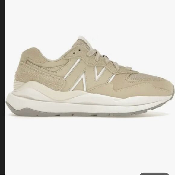 New Balance Cream Sneakers - Picture 1 of 11
